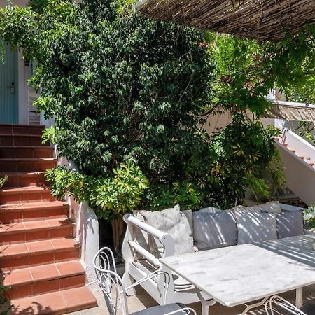 Odyssey Suites Poros Town Exterior photo